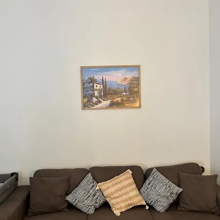 Trilocale A 100 M Dal Mare Imperia